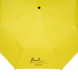 Logo en sérigraphie Nahaufnahmen gelber knirps regenschirm mit logo auf dem schirmdach